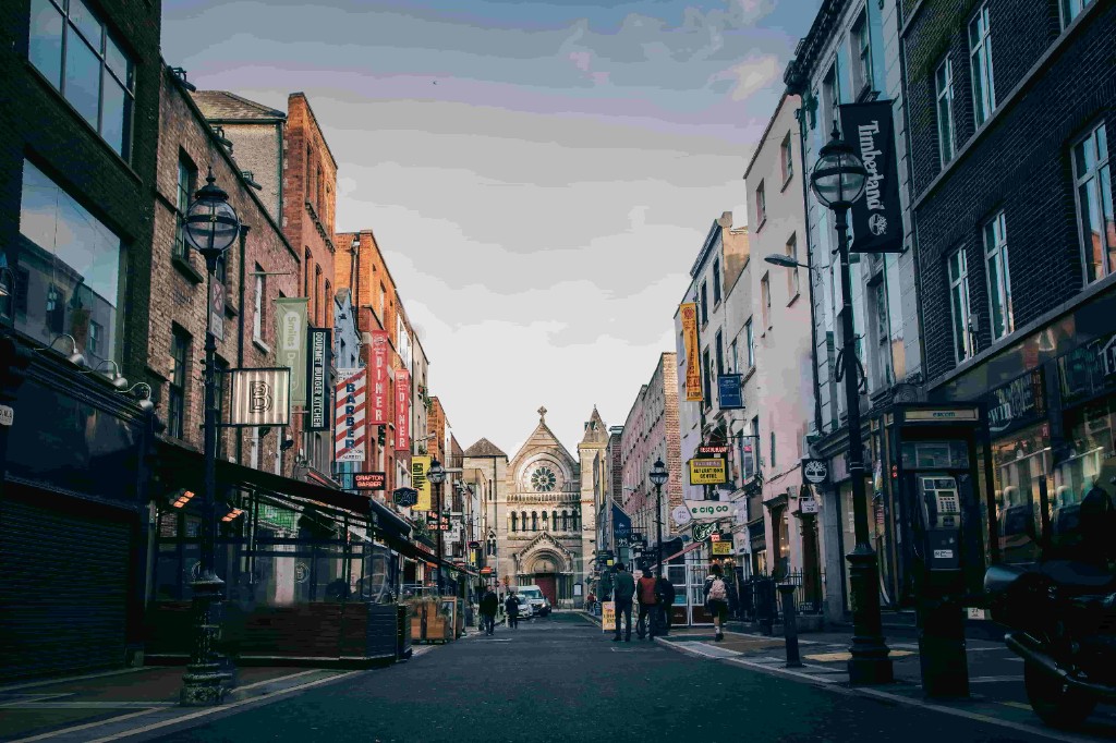 Straßenansicht der Dubliner Innenstadt, Irland