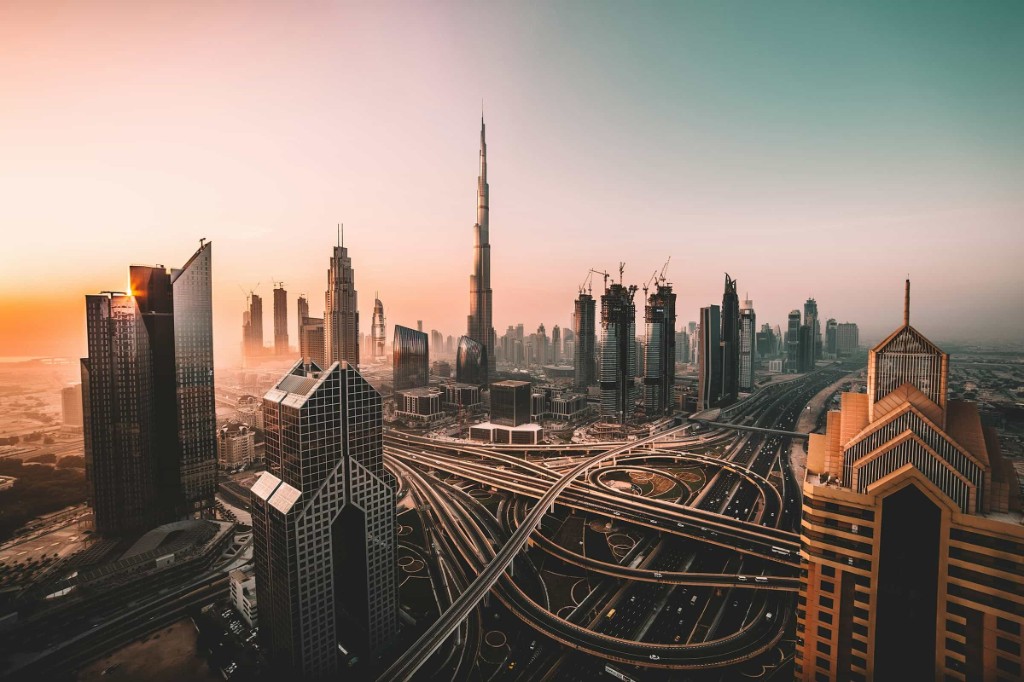 Abu Dhabi Skyline bei Sonnenuntergang, Vereinigte Arabische Emirate